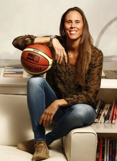 Contratar Amaya Valdemoro