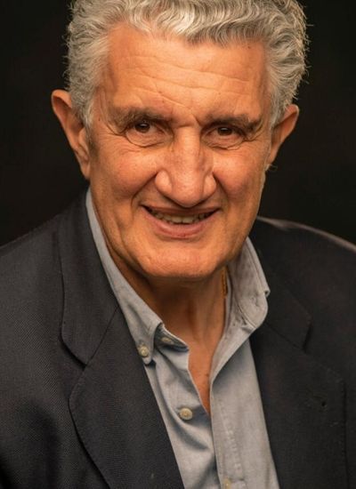 Contratar Fernando Romay