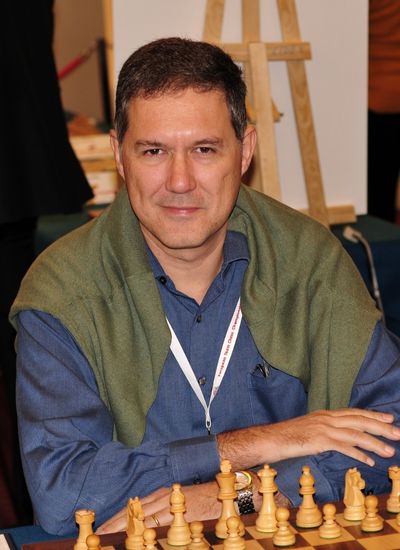 Contratar Miguel Illescas